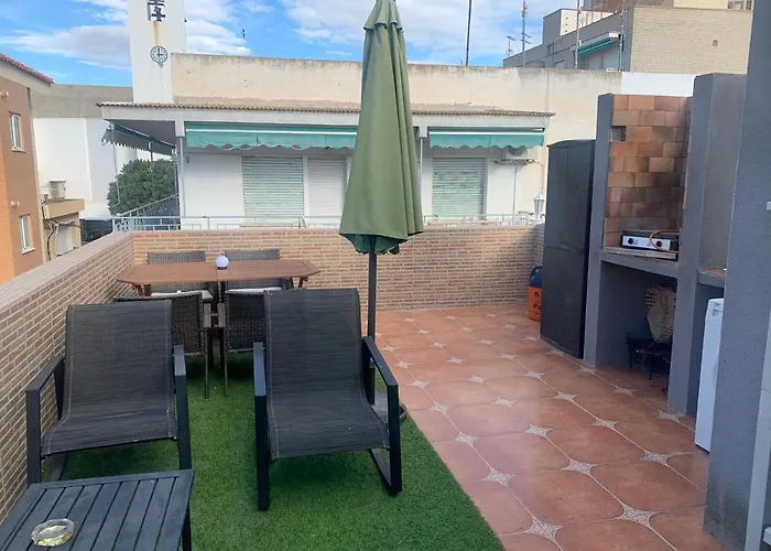 Apartamento Con Terraza Cerca Del Paseo Maritimo